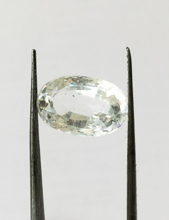 7.65 Ratti (6.98 ct) Natural Certified White Topaz
